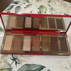 Estee Lauder glow eyeshadow palette